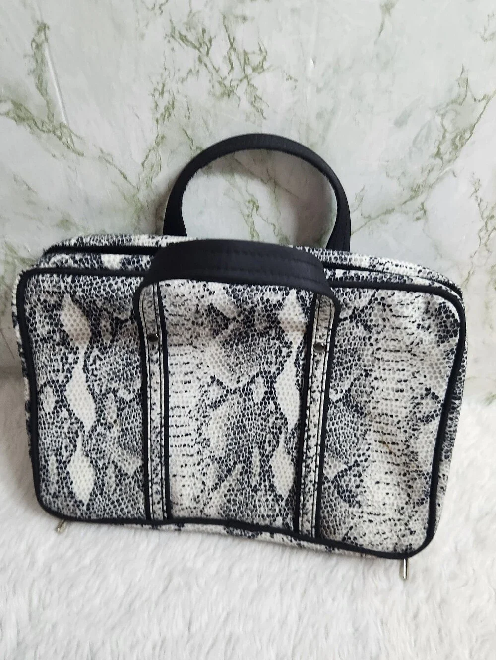 Basics Toiletry Travel Bag
